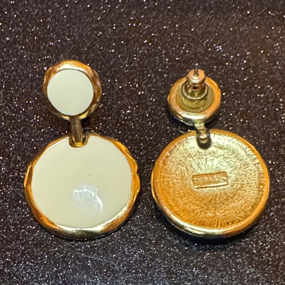 Vintage 1980’s Trifari Gold and Cream Earrings